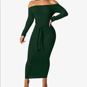 Skinny dress with belt in front